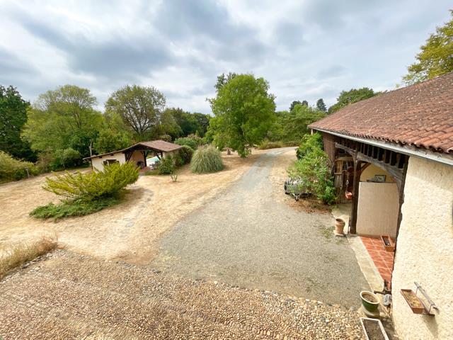 Image No.26-4 Bed House for sale