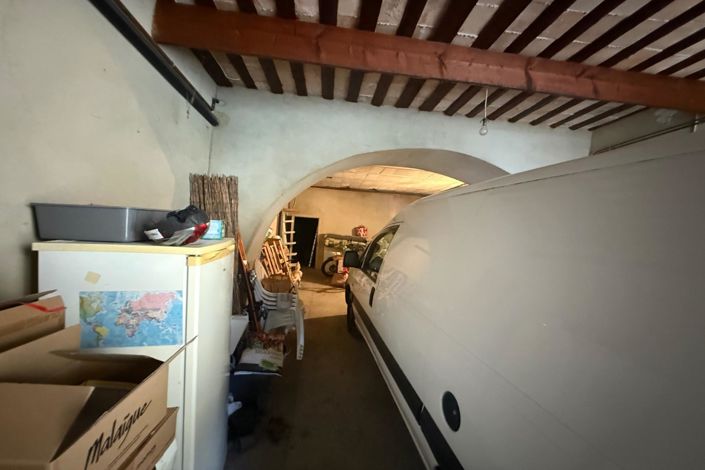 Image No.11-3 Bed House for sale