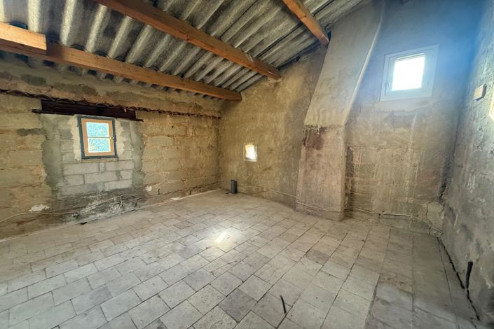 Image No.8-3 Bed House for sale