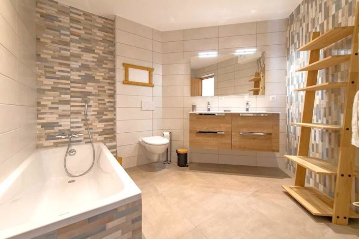 Image No.18-3 Bed Apartment for sale