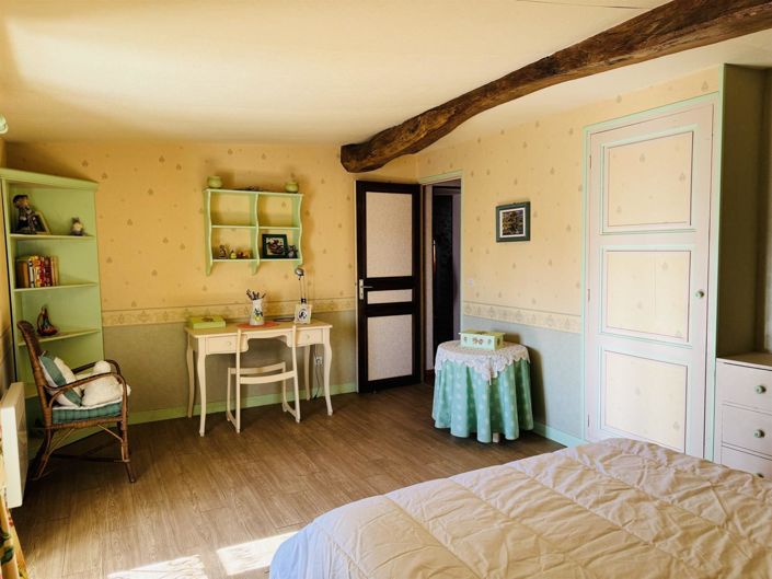 Image No.12-4 Bed House for sale