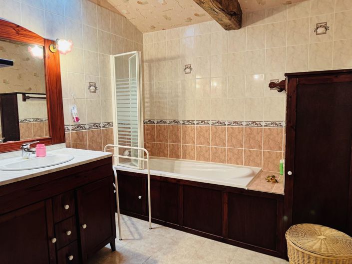 Image No.16-4 Bed House for sale