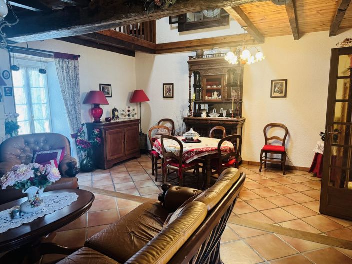 Image No.25-4 Bed House for sale