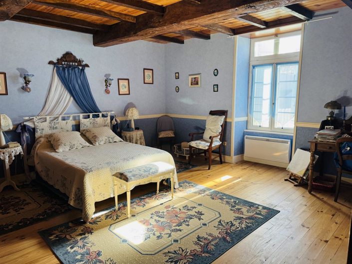 Image No.7-4 Bed House for sale