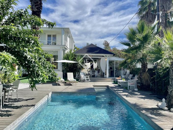 Image No.2-Maison de 8 chambres à vendre à Montpellier