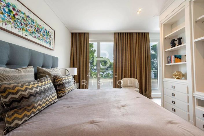 Image No.17-4 Bed House for sale