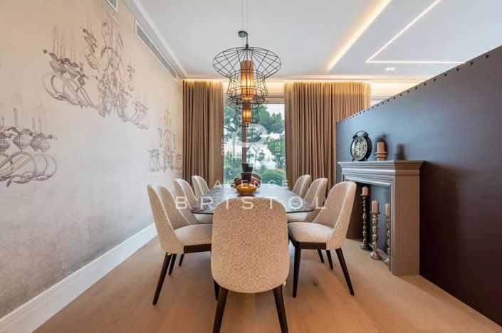 Image No.5-4 Bed House for sale