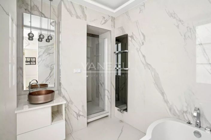 Image No.12-5 Bed Apartment for sale