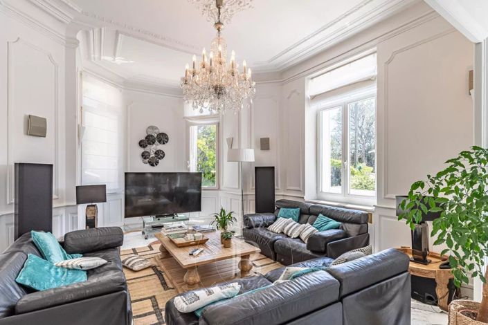 Image No.4-7 Bed House for sale