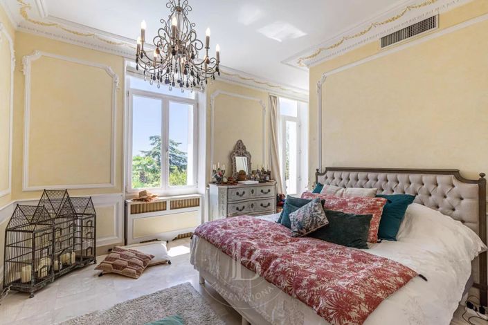 Image No.7-7 Bed House for sale