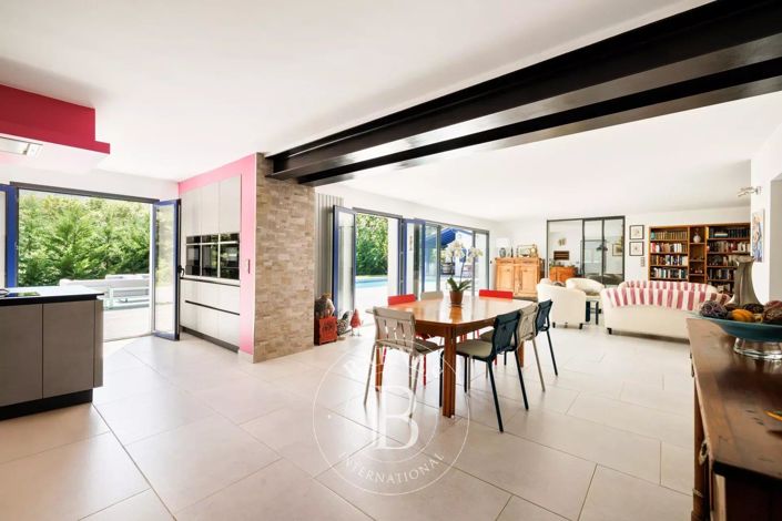 Image No.8-House for sale