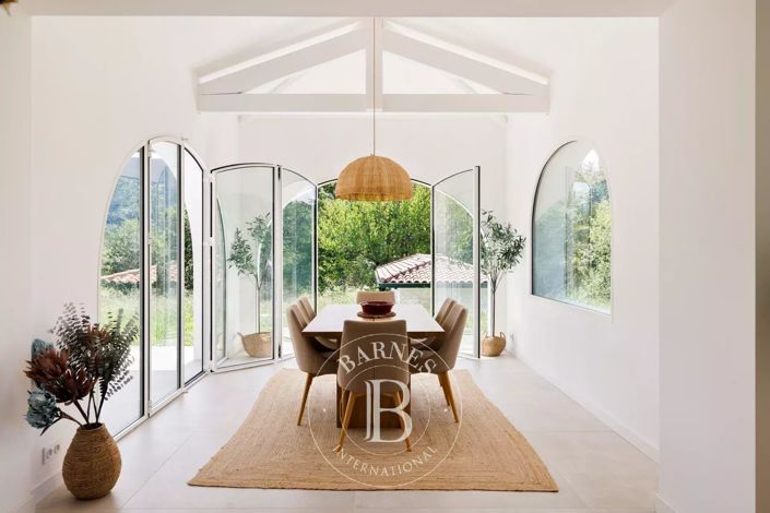 Image No.15-6 Bed House for sale