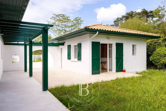 Image No.22-6 Bed House for sale