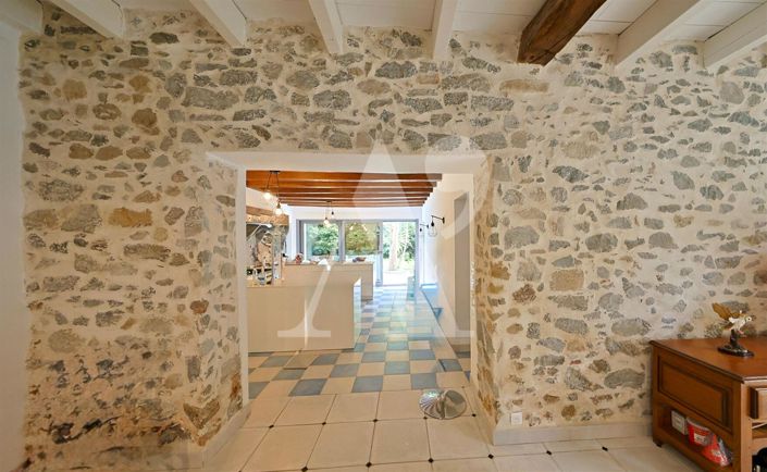 Image No.10-5 Bed House for sale