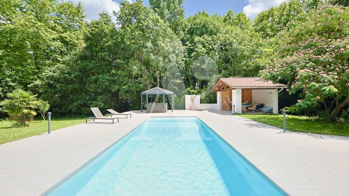 Image No.17-5 Bed House for sale