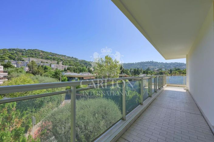 Image No.17-3 Bed Apartment for sale