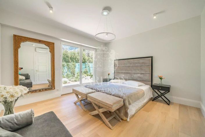 Image No.11-6 Bed House for sale