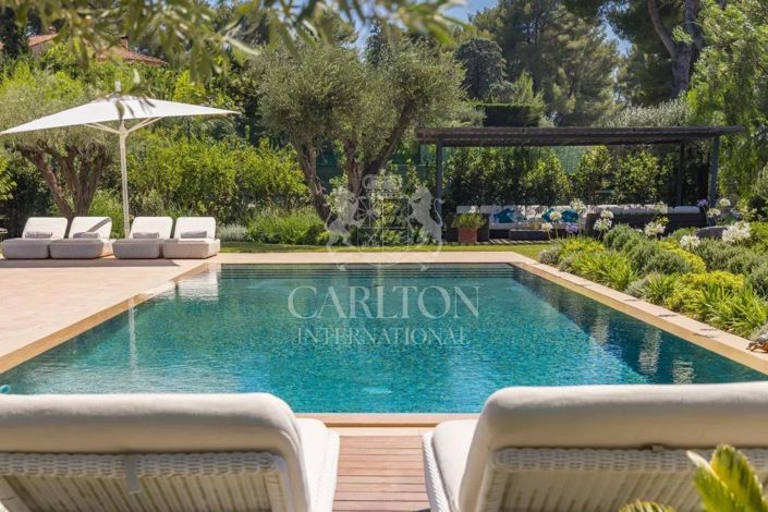 Image No.3-6 Bed House for sale