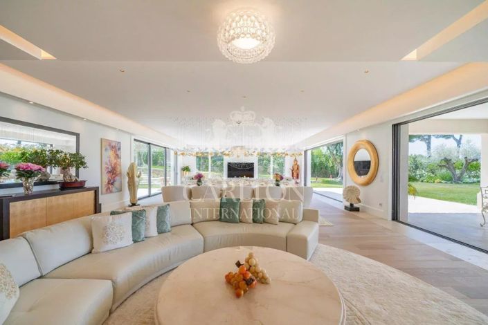 Image No.7-6 Bed House for sale