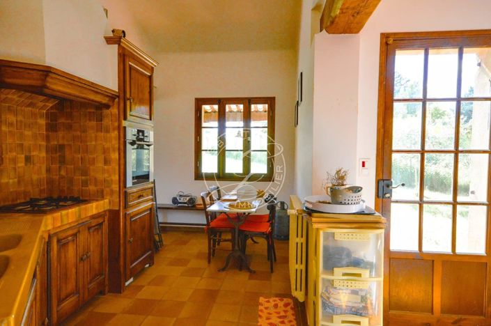 Image No.10-3 Bed House for sale