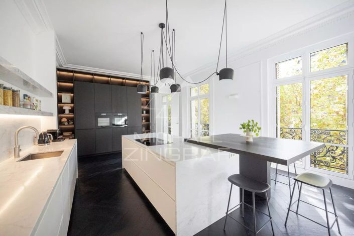 Image No.11-6 Bed Apartment for sale