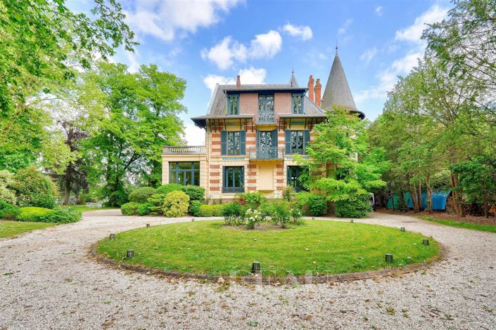 Image No.1-Maison de 6 chambres à vendre à Rueil-Malmaison