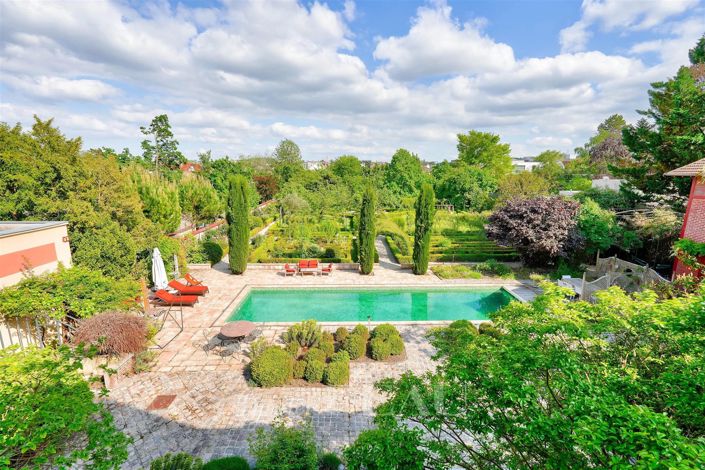 Image No.2-6 Bed House for sale