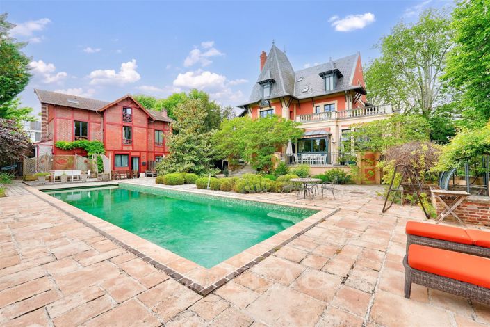 Image No.3-6 Bed House for sale