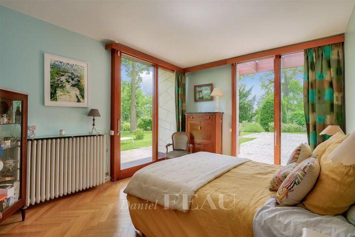 Image No.12-4 Bed House for sale