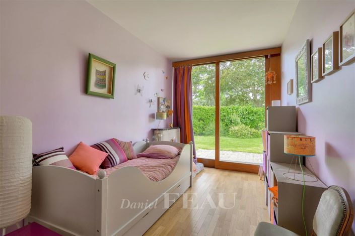 Image No.14-4 Bed House for sale