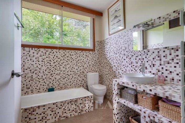 Image No.15-4 Bed House for sale