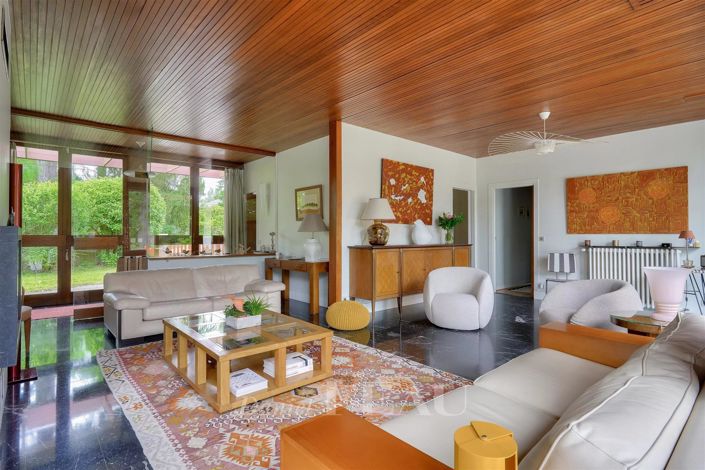 Image No.3-4 Bed House for sale