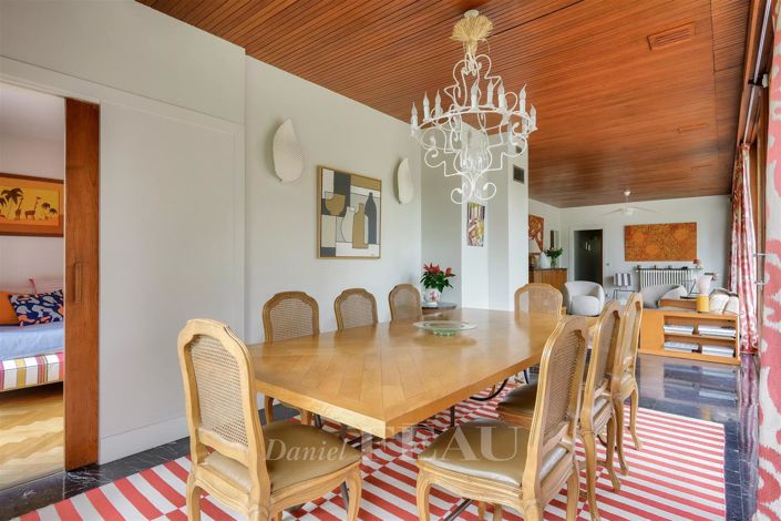 Image No.9-4 Bed House for sale