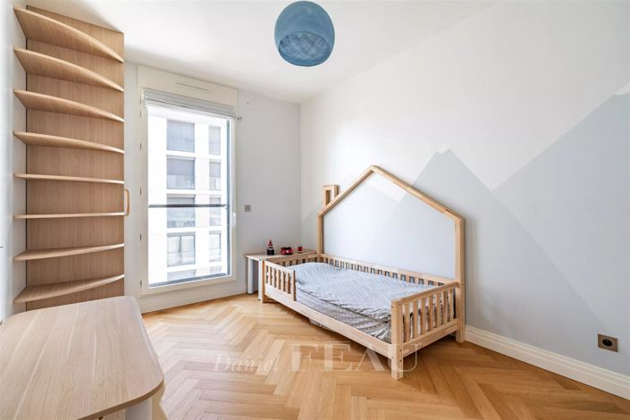 Image No.14-6 Bed Apartment for sale