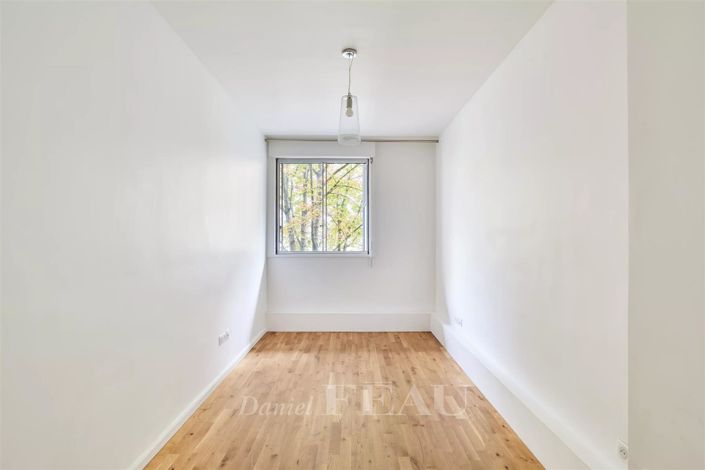 Image No.10-3 Bed Apartment for sale