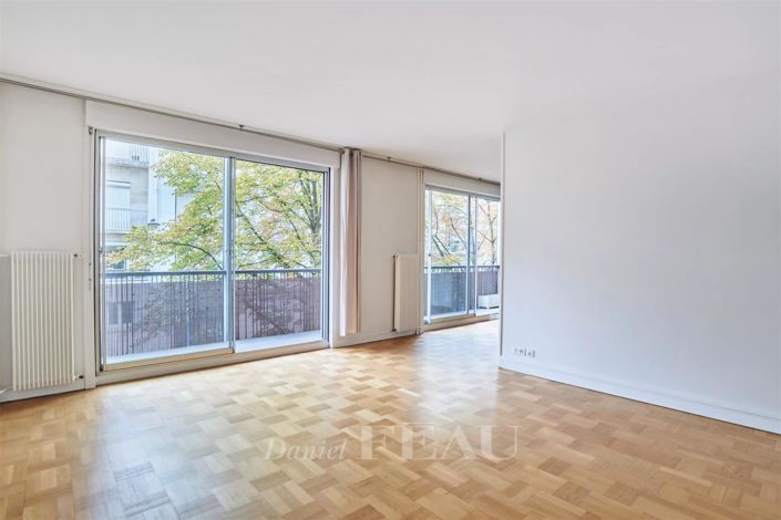 Image No.17-3 Bed Apartment for sale