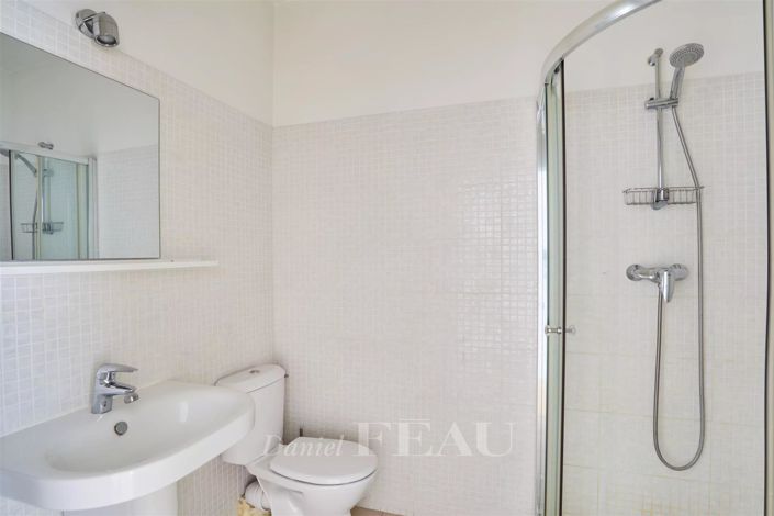 Image No.20-3 Bed Apartment for sale