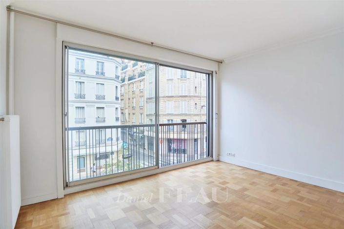 Image No.9-3 Bed Apartment for sale