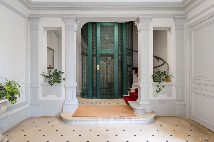 Image No.18-3 Bed Apartment for sale