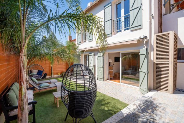 Image No.1-4 Bed House for sale