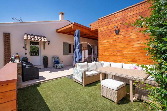 Image No.13-4 Bed House for sale