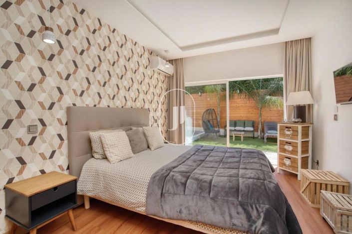 Image No.5-4 Bed House for sale