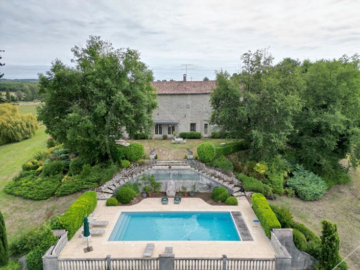 Image No.2-4 Bed House for sale