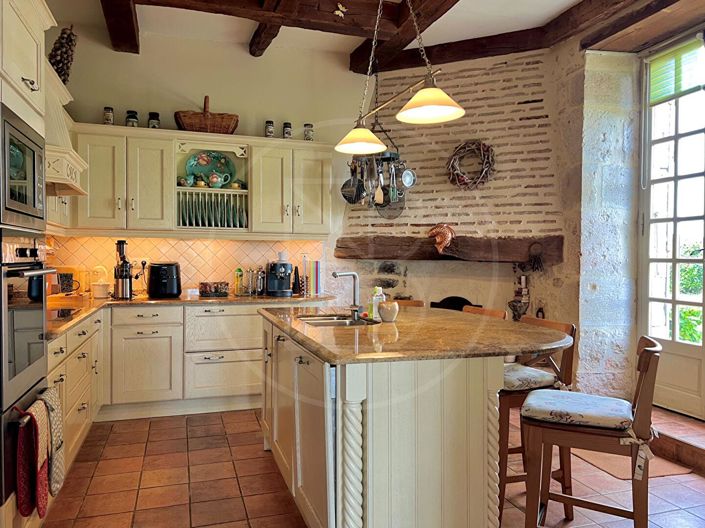 Image No.7-4 Bed House for sale