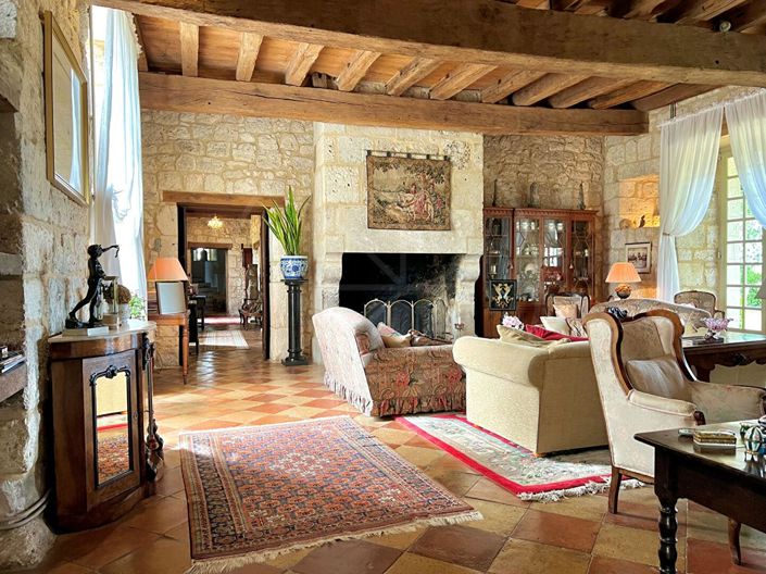 Image No.8-4 Bed House for sale