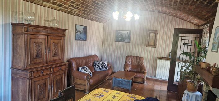 Image No.9-2 Bed House for sale