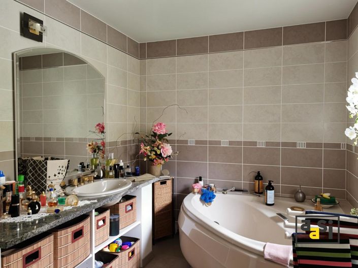 Image No.10-2 Bed House for sale