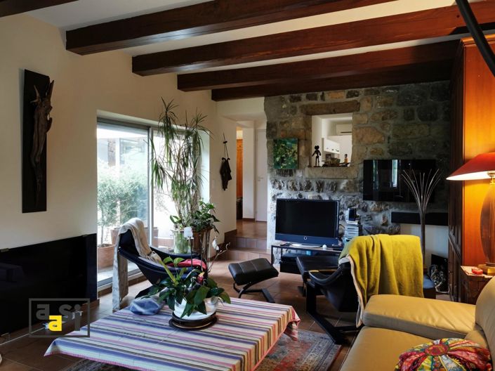 Image No.5-2 Bed House for sale