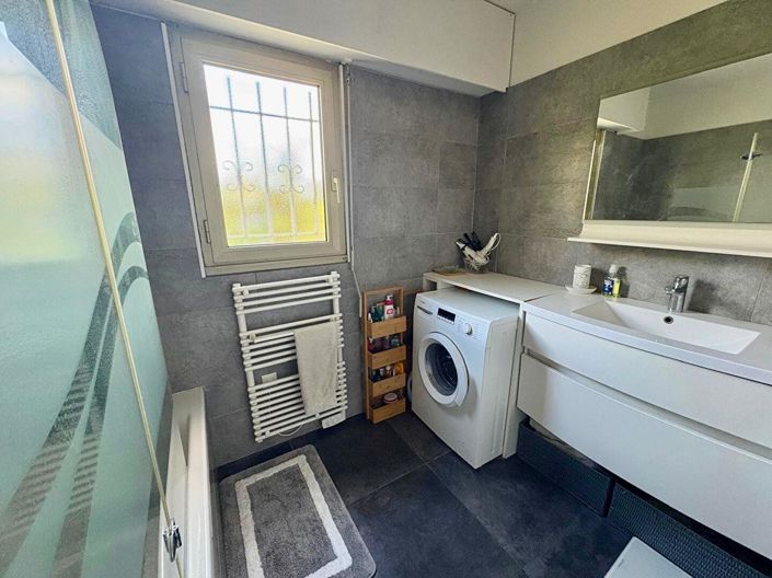 Image No.10-3 Bed Apartment for sale