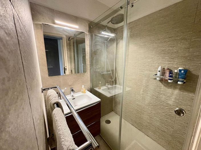 Image No.11-3 Bed Apartment for sale